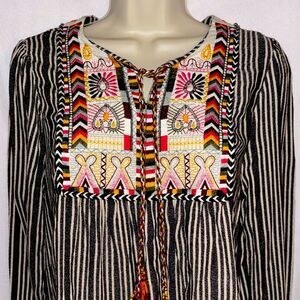 Vintage Brandon Thomas Black & White embroidered Boho Blouse. Sz small
